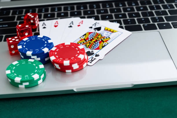cucutoto live-dealer table interface on mobile showing dealer and table controls